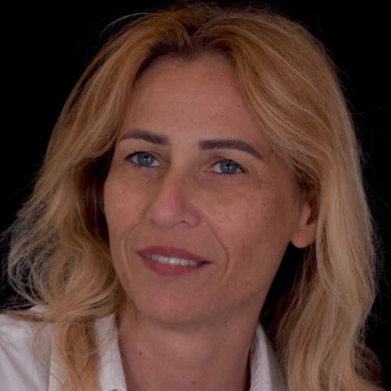amelia-blasi-segretaria-studio-aversano-designer-del-sorriso