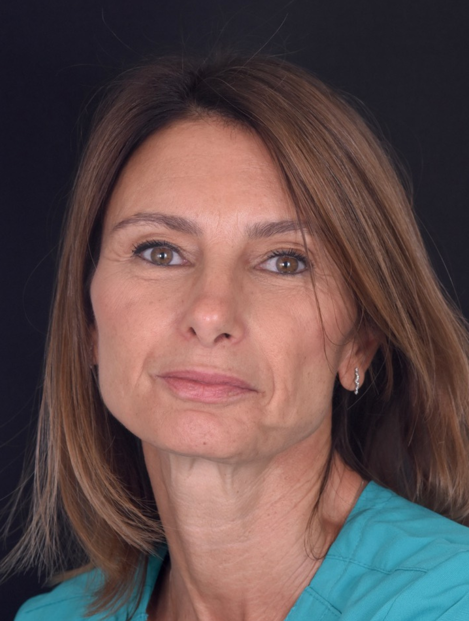 Manuela-Aversano-Divisa